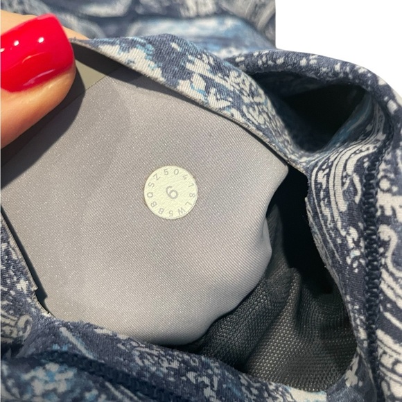 Lululemon Fast and Free 7/8 25 inch Paisley Glaze Blue Multi 6 Nulu Rare Pattern - Picture 3 of 7
